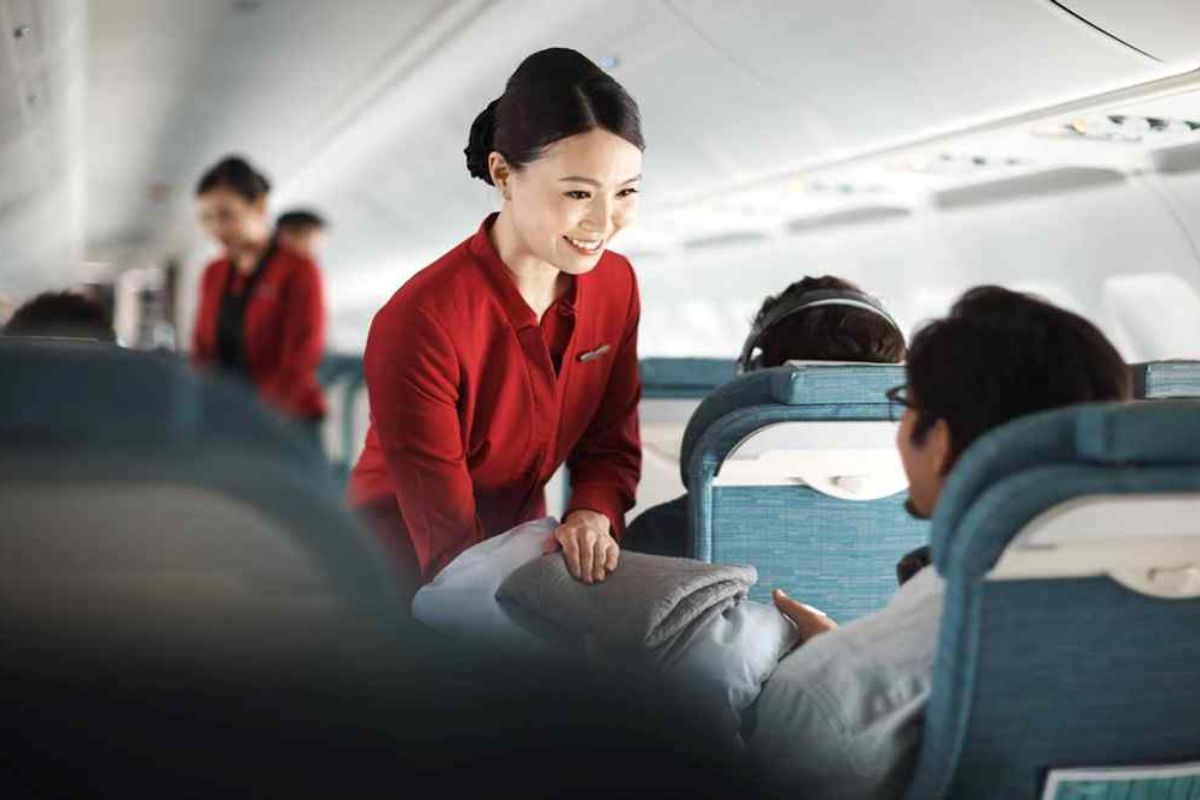 Can I become an air hostess after doing hotel management? - xchm